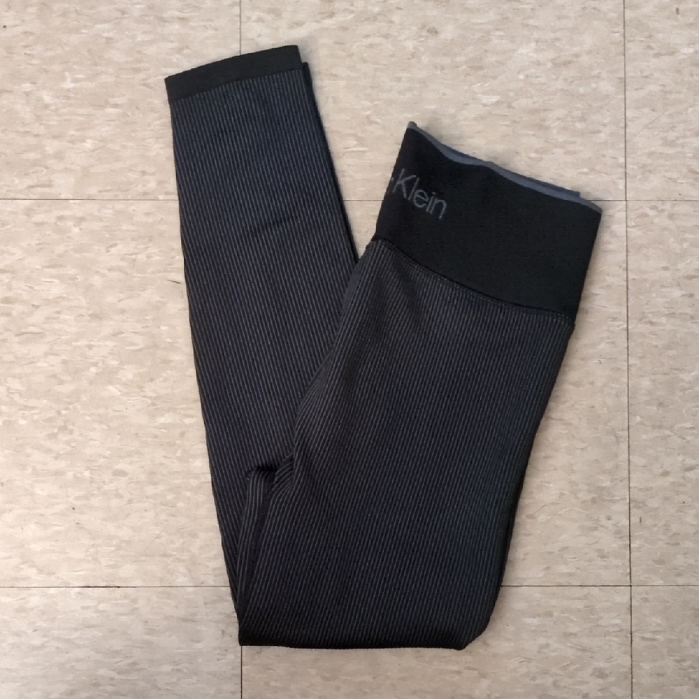 Calvin Klein Charcoal Pinstripe Leggings New Neverworn